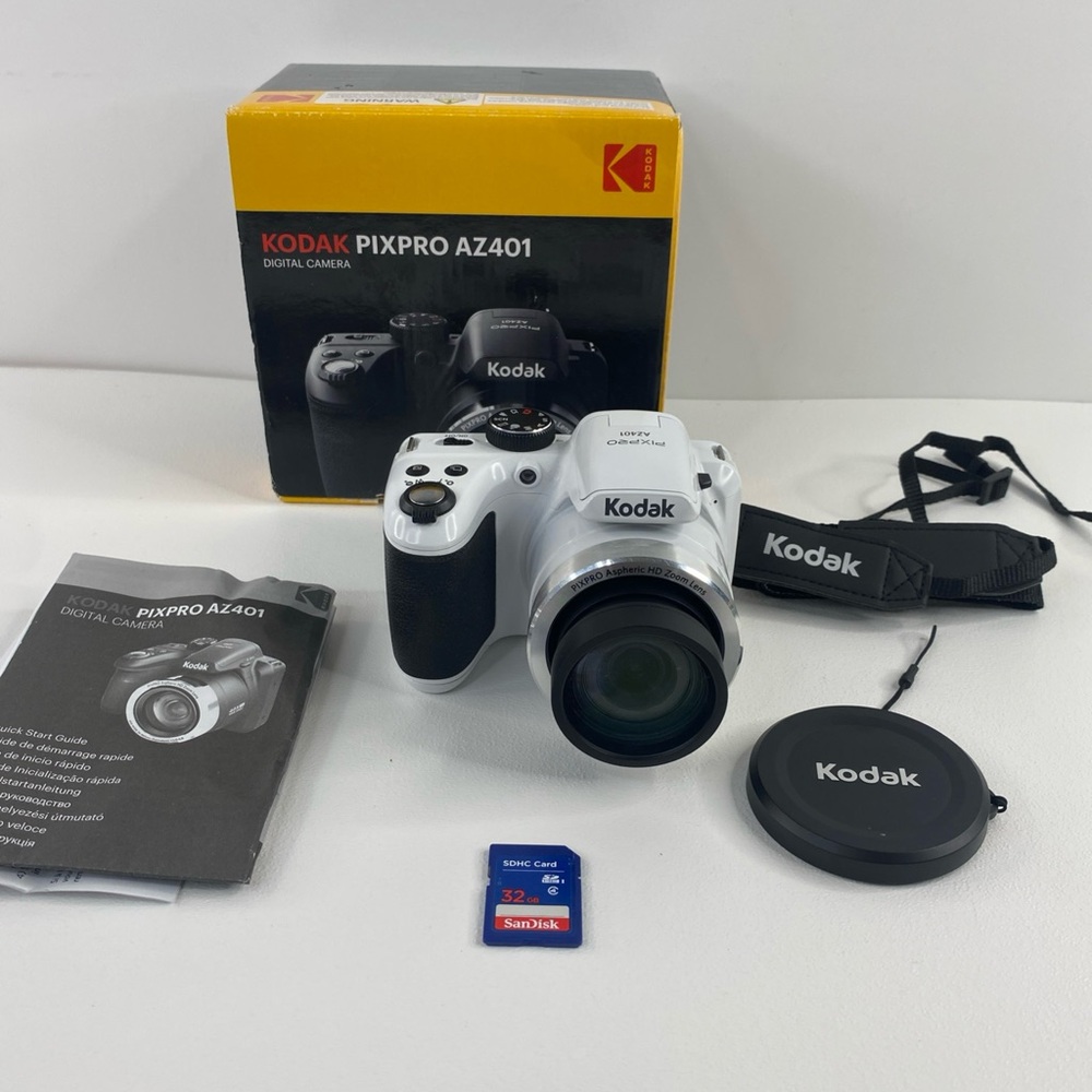 Kodak Pixpro AZ401 Astro Zoom Digital Camera White with 32GB SD & Strap